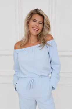 Off-shoulder blouse Montana | Light blue | DAMES Co-ords|Blouses
