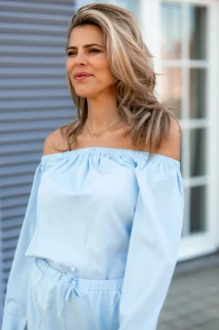 Off-shoulder blouse Montana | Light blue | DAMES Co-ords|Blouses