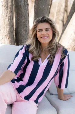 Hot Soccer Tee | Pink vs. Navy | DAMES Tops|Tops