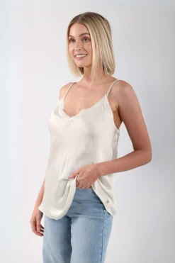 Online Top Aniek silky | Off-white | DAMES Basics|Tops
