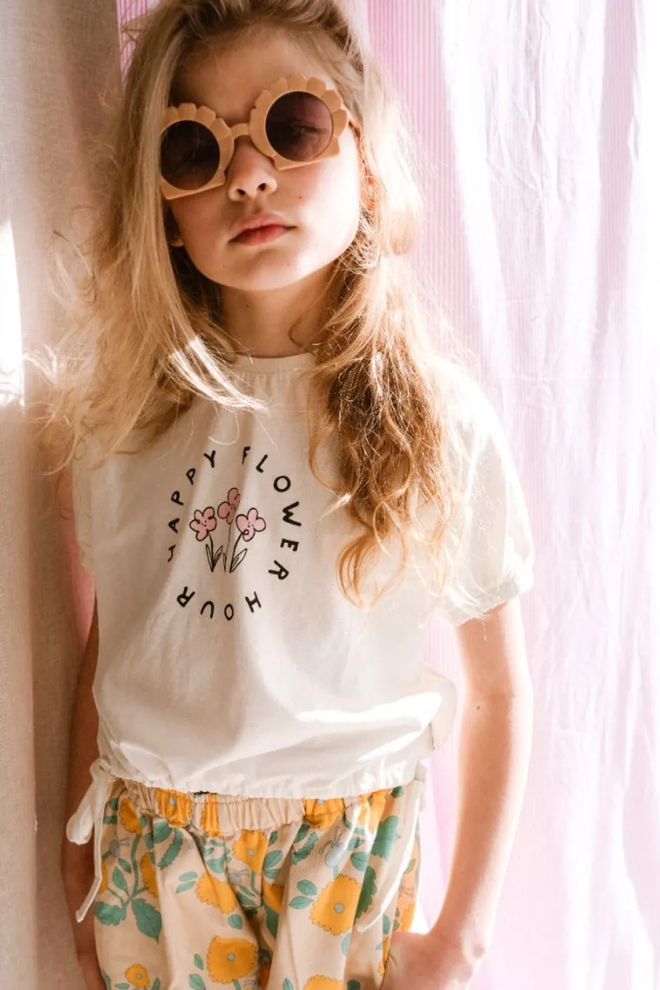 Clearance T-shirt boxy happy flower | Off-white | Sproet & Sprout Shirts|Shirts