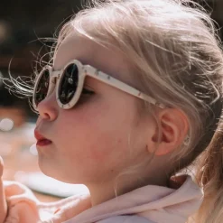 Best Zonnebril Darla | Peach/sea shell | 4-10 jaar | Sieraden